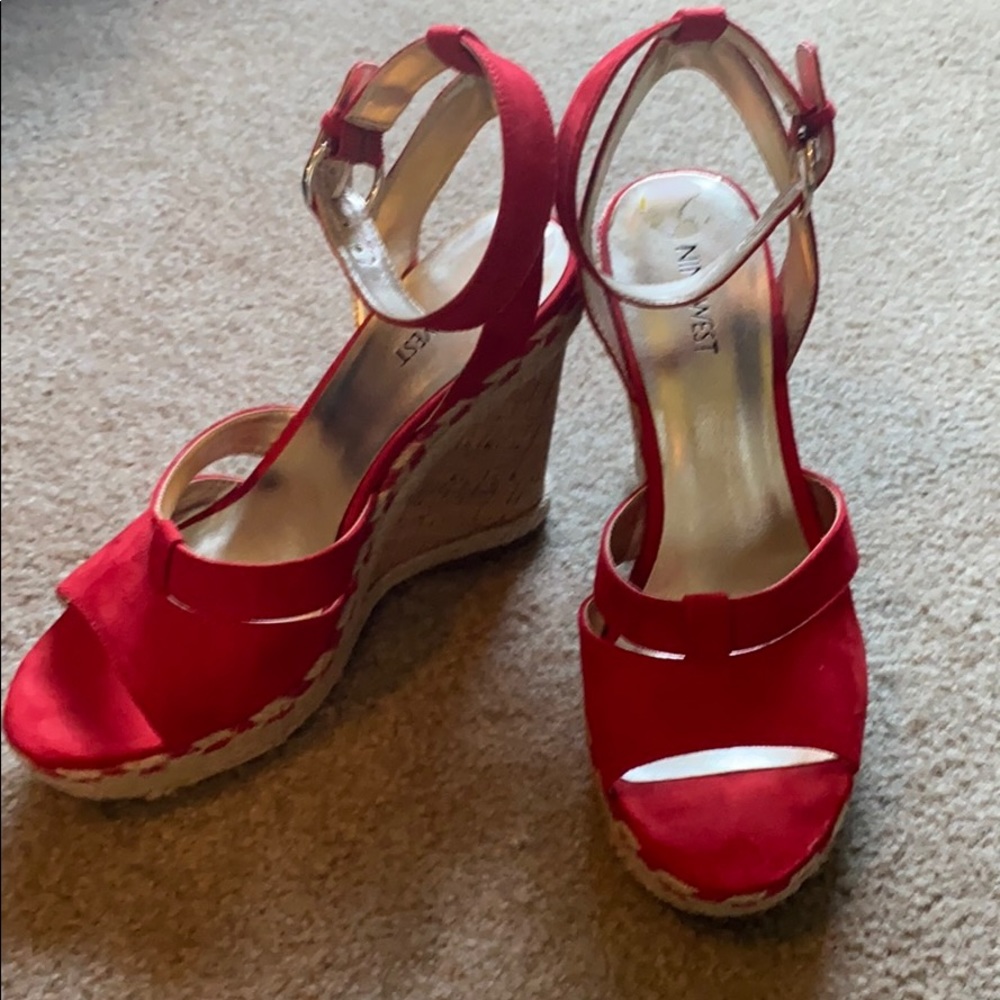 Nine West wedge platform sandal sz9